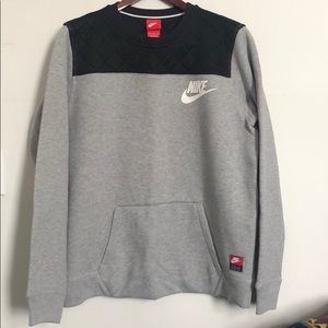 NIKE SWEATER WITH POCKET